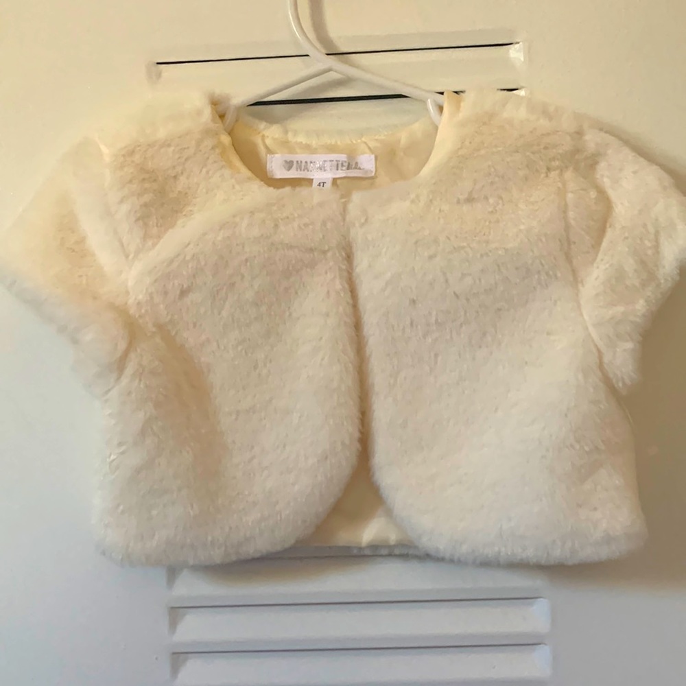 Faux furry polyester short jacket off white size 4